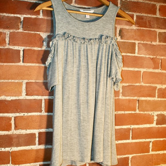 LC Lauren Conrad Gray Cold Shoulder Ruffled Blouse - Picture 3 of 8